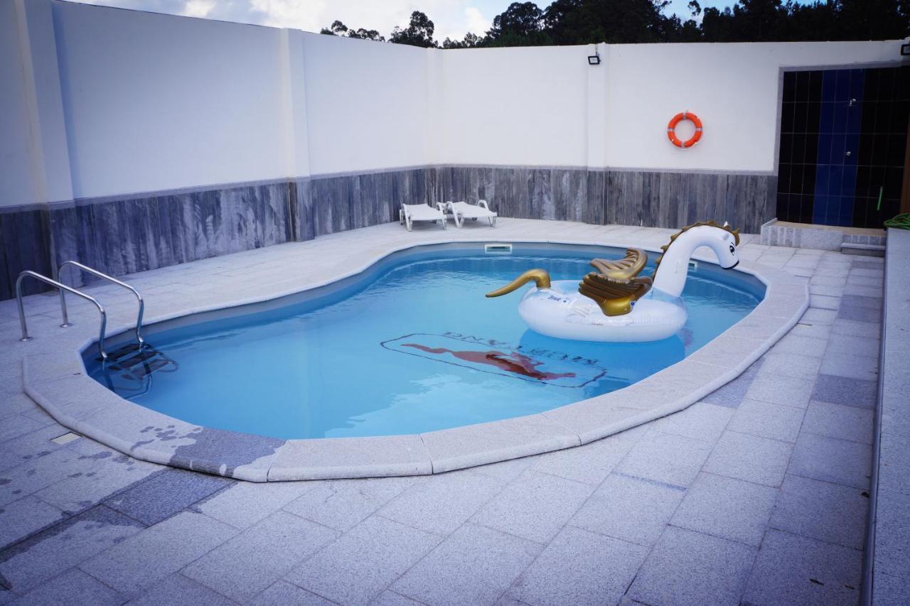 Casinha Das Bonecas - Casa Com Piscina Privada アヴェイロ エクステリア 写真