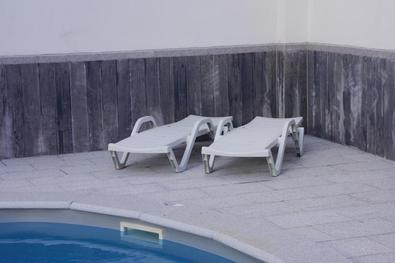 Casinha Das Bonecas - Casa Com Piscina Privada アヴェイロ エクステリア 写真