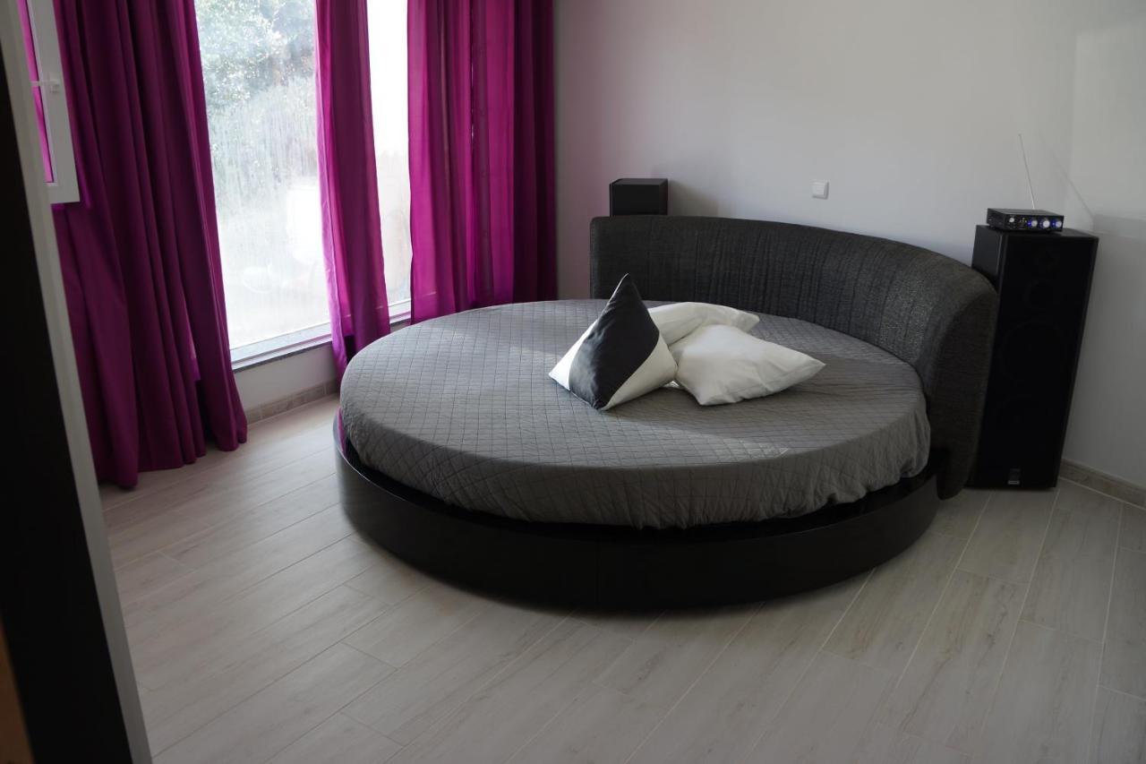 Casinha Das Bonecas - Casa Com Piscina Privada アヴェイロ エクステリア 写真