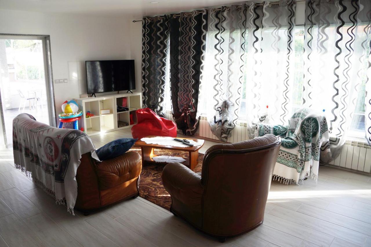 Casinha Das Bonecas - Casa Com Piscina Privada アヴェイロ エクステリア 写真