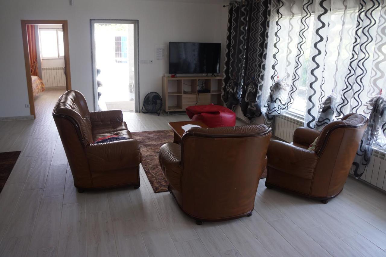 Casinha Das Bonecas - Casa Com Piscina Privada アヴェイロ エクステリア 写真
