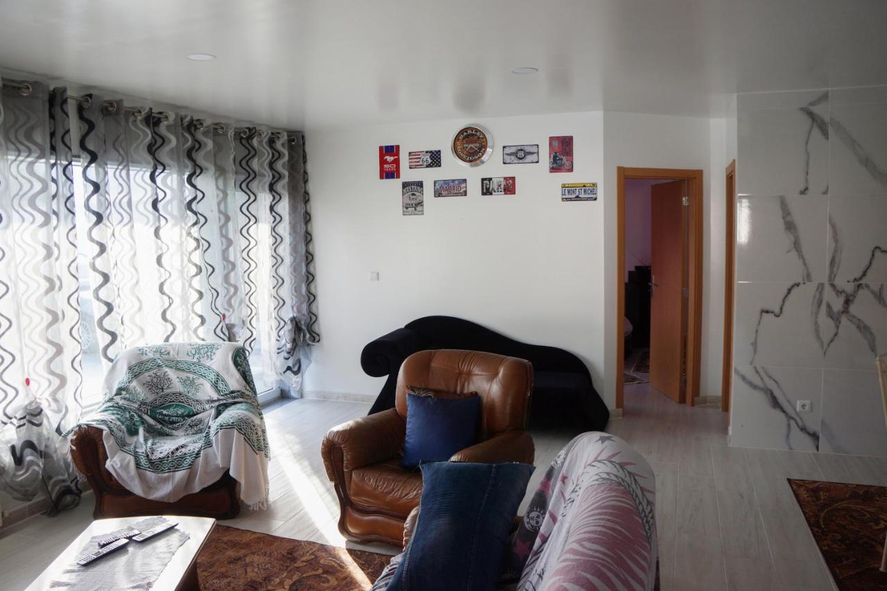Casinha Das Bonecas - Casa Com Piscina Privada アヴェイロ エクステリア 写真