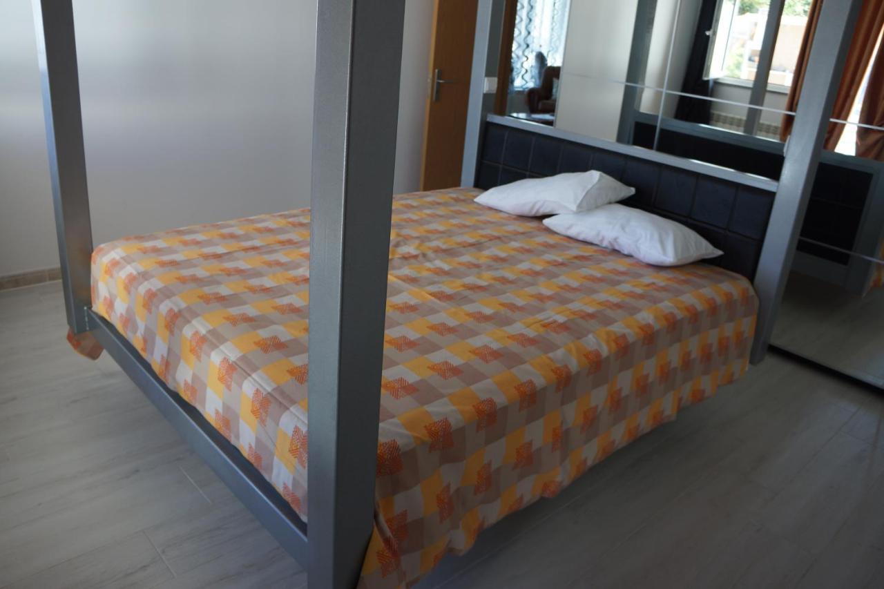 Casinha Das Bonecas - Casa Com Piscina Privada アヴェイロ エクステリア 写真