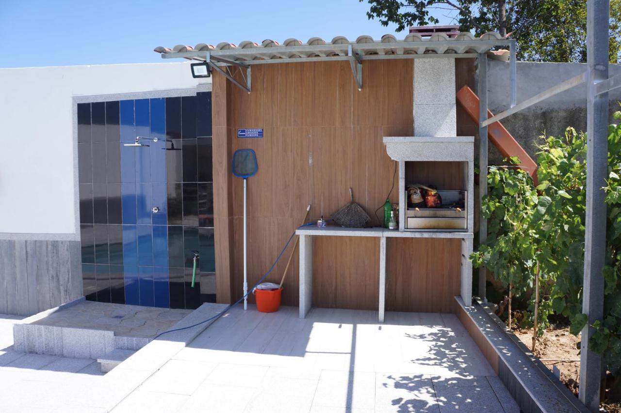 Casinha Das Bonecas - Casa Com Piscina Privada アヴェイロ エクステリア 写真
